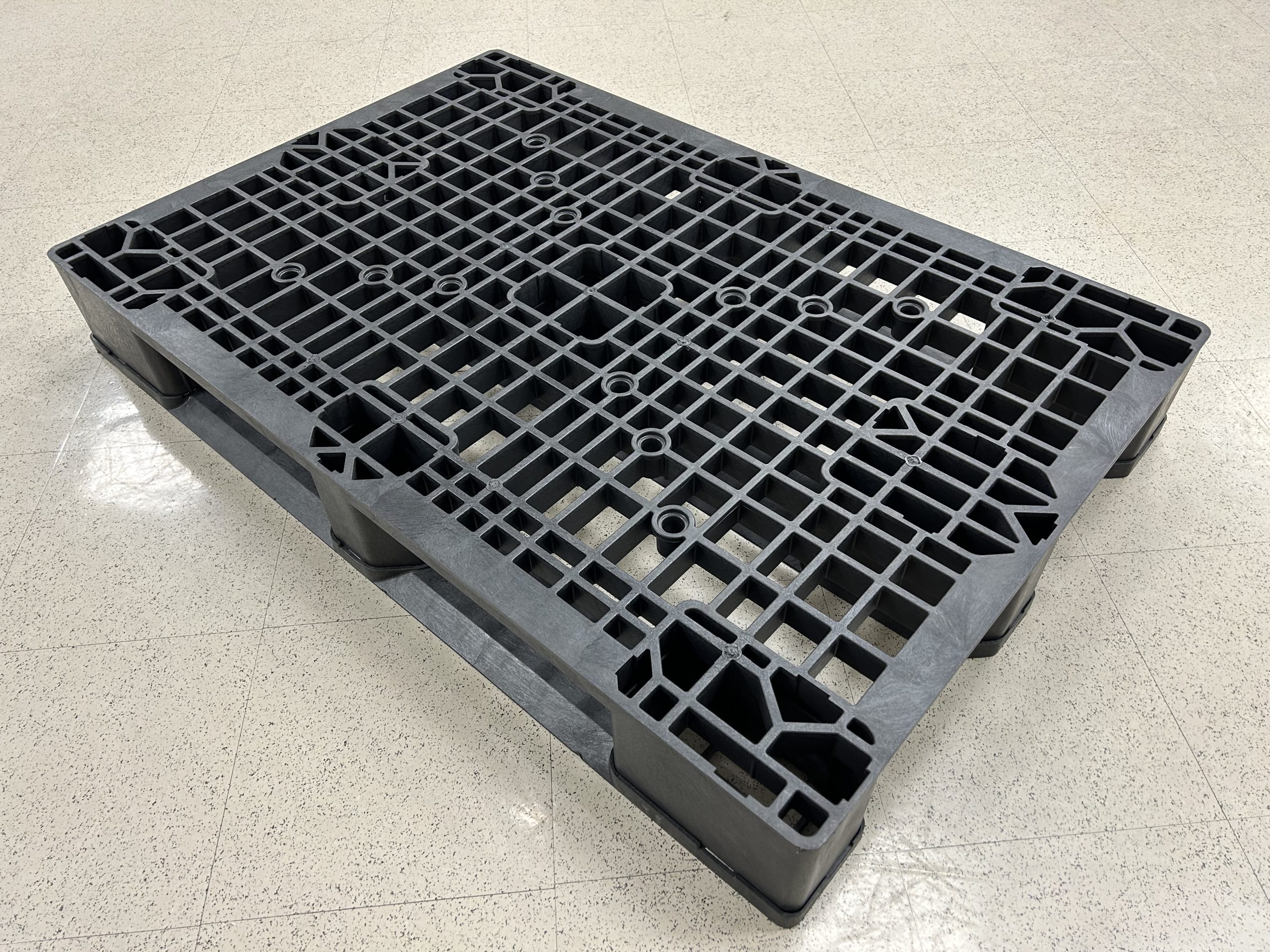 32 x 48 3 Runner Pallet