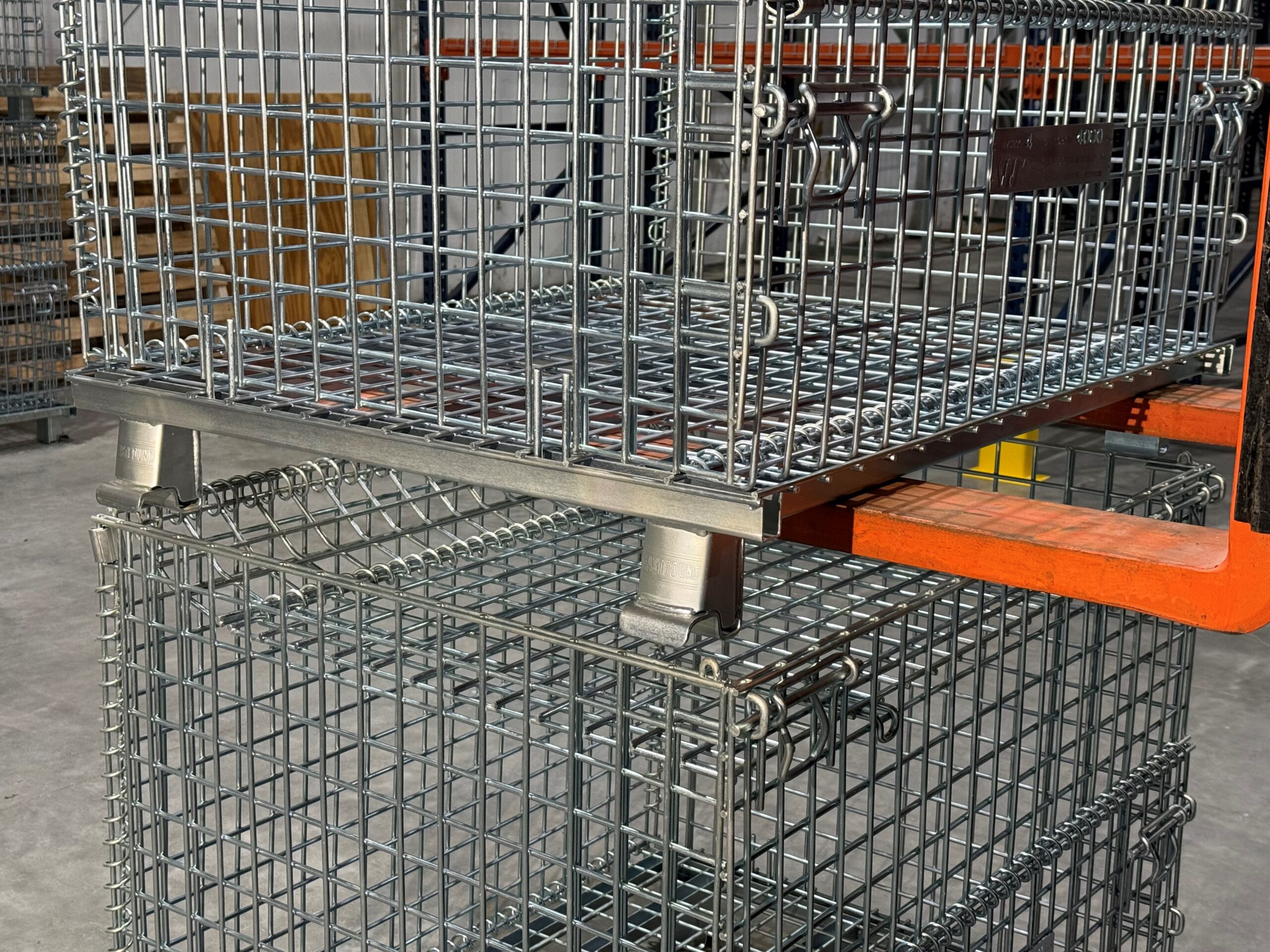 Hinged Lids - Image 3