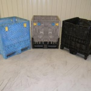 Used 32 x 30 x 25 Plastic Containers