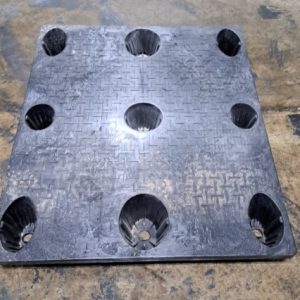 48 x 40 Used Solid Deck Nestable Plastic Pallets